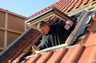 Pose de fenêtres de toit Velux à Tourailles
